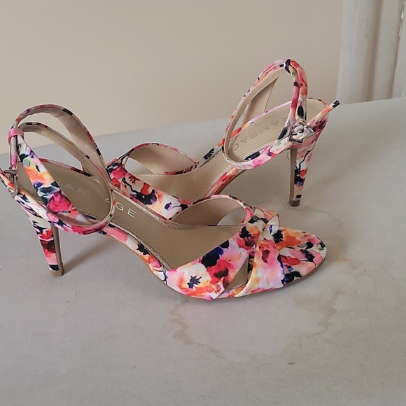 Shoes - Picture 2 of 5